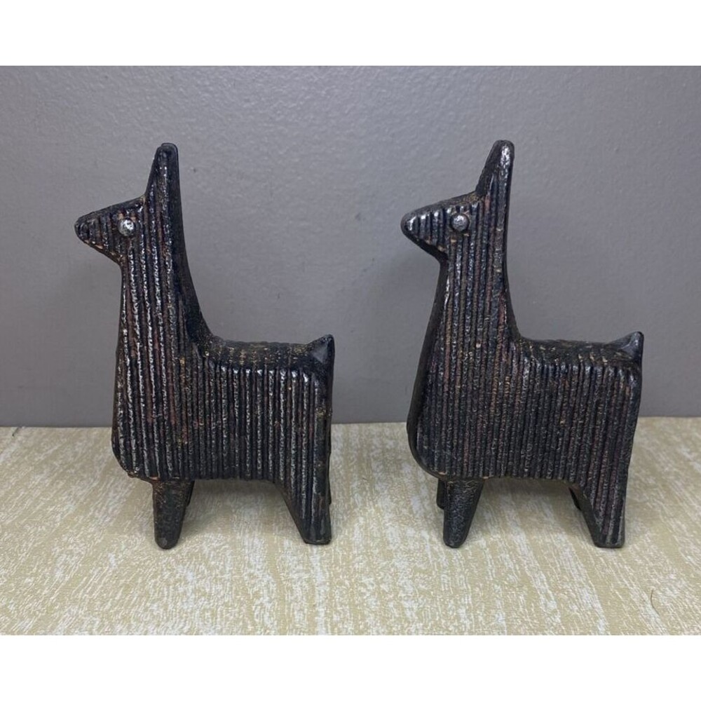 2 VTG Rustic Heavy Cast Iron Llama Corrugated Stripes Door Stop Paper Weight